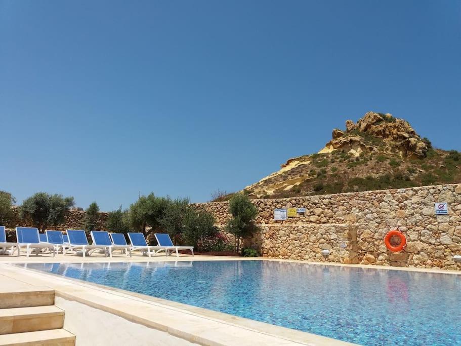 Dreams Of Holiday. Apartment With Pool 马萨佛恩 外观 照片
