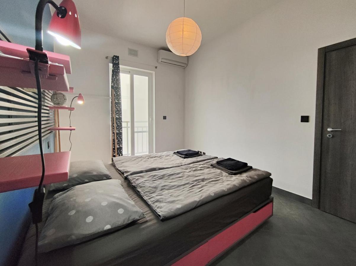 Dreams Of Holiday. Apartment With Pool 马萨佛恩 外观 照片